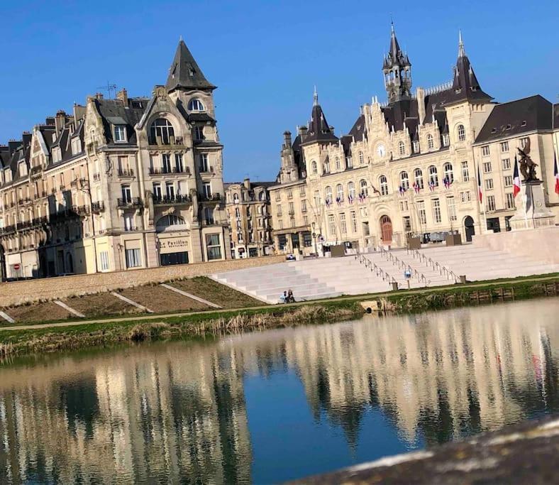La Suite 7 Gite Urbain Charleville-Mézières Екстериор снимка