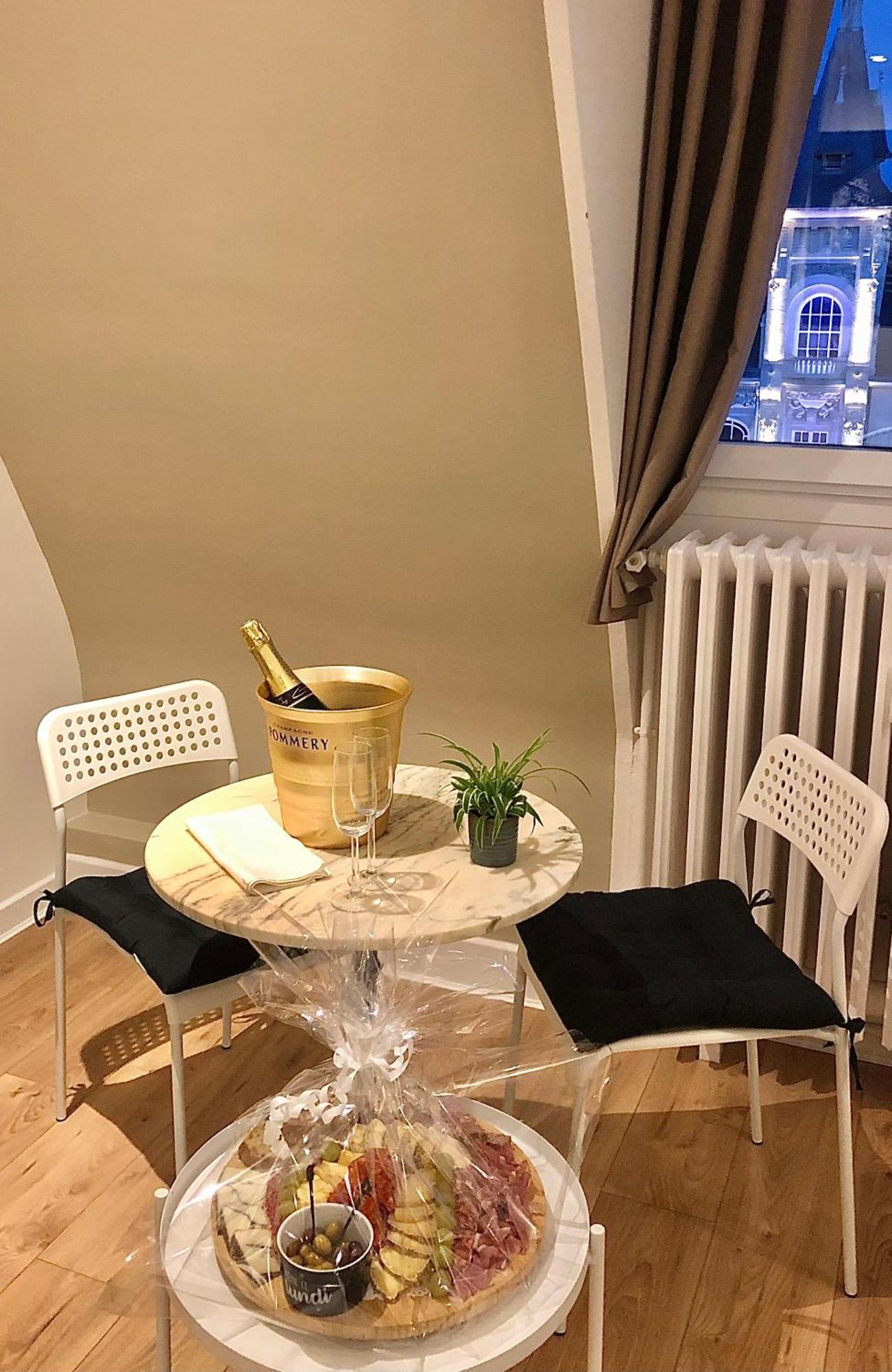 La Suite 7 Gite Urbain Charleville-Mézières Екстериор снимка