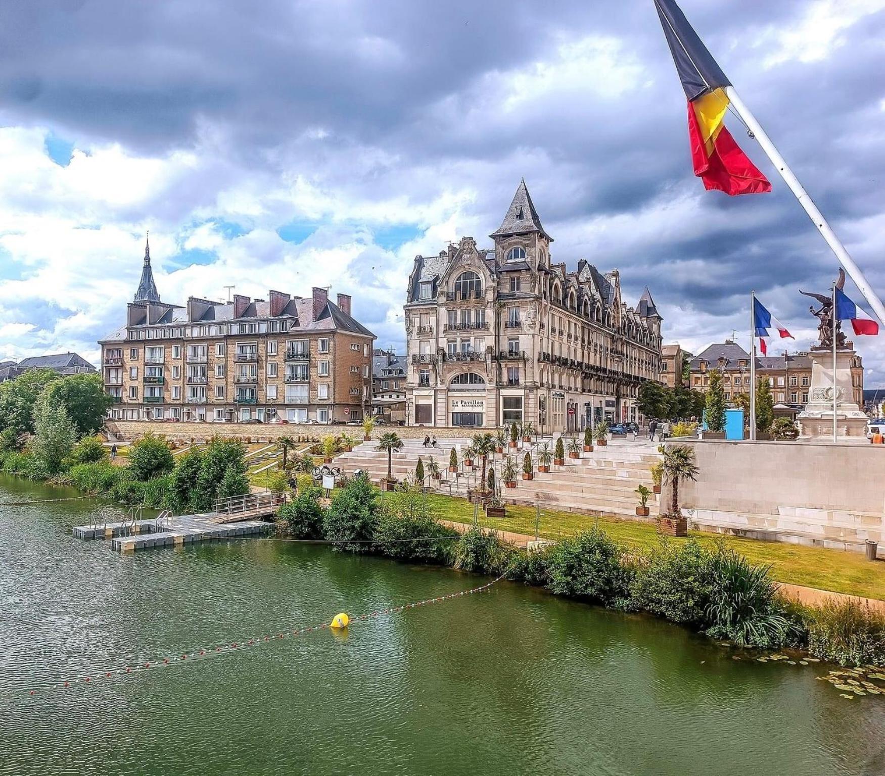 La Suite 7 Gite Urbain Charleville-Mézières Екстериор снимка